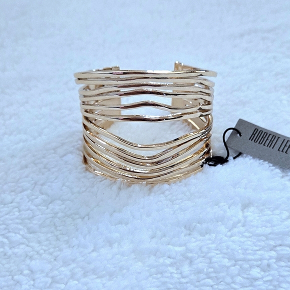 Robert Lee Morris Layered Gold💛 Wire Cuff Bracelet - Picture 9 of 16